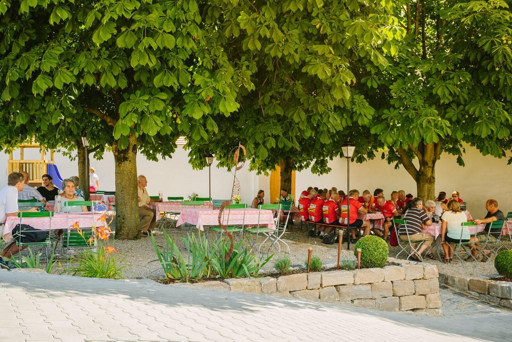 Hotel Sixt Rohr in Niederbayern Екстер'єр фото