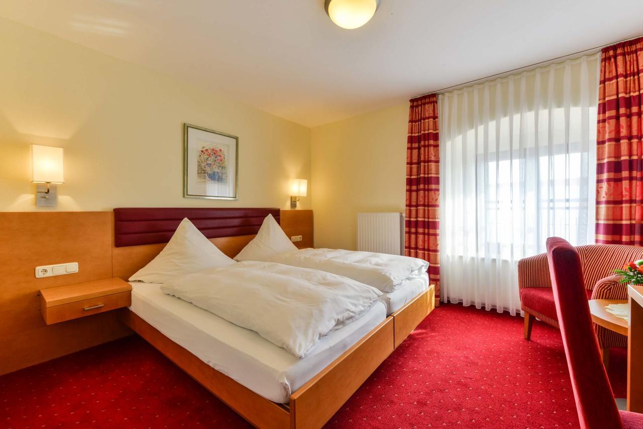 Hotel Sixt Rohr in Niederbayern Екстер'єр фото
