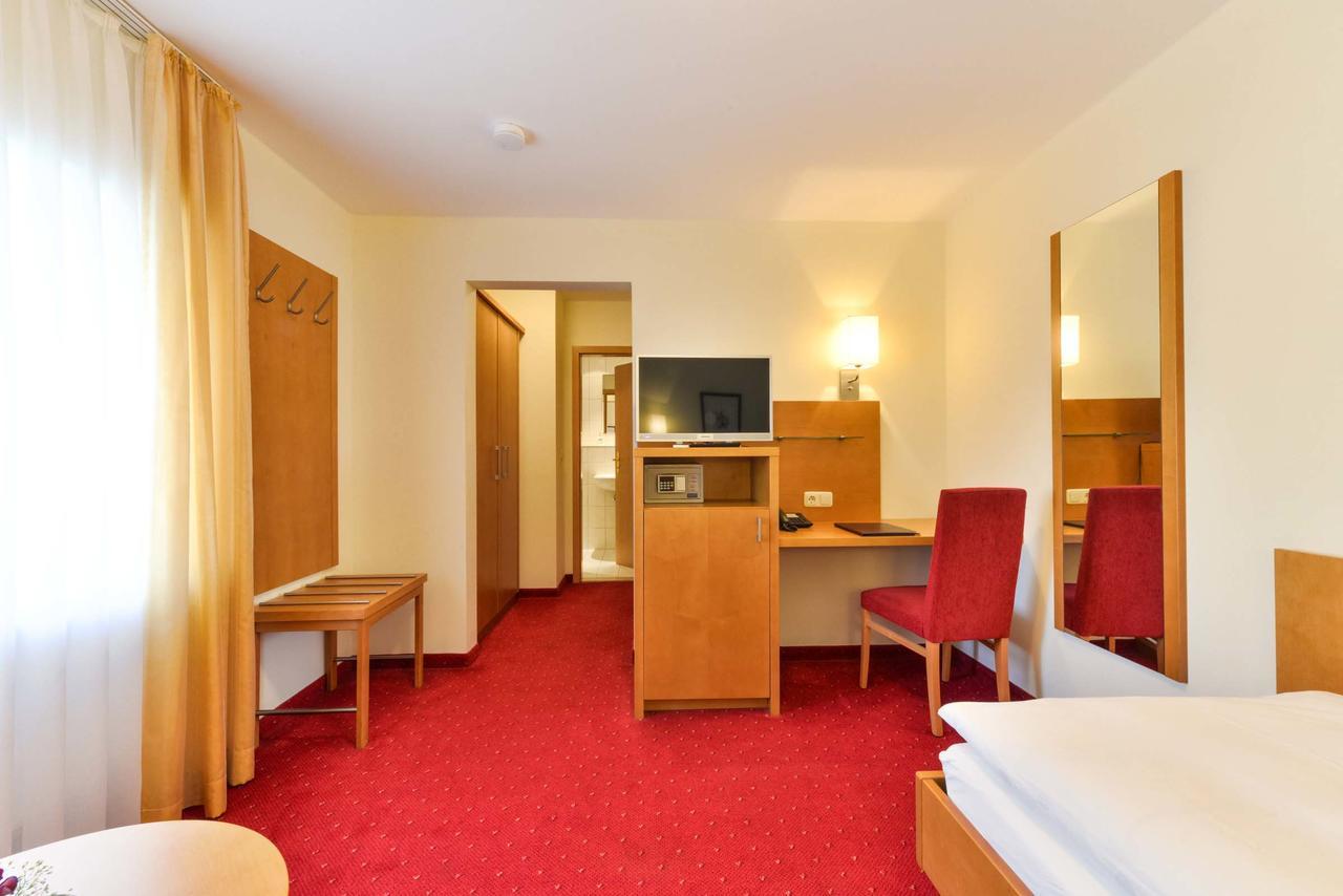 Hotel Sixt Rohr in Niederbayern Екстер'єр фото