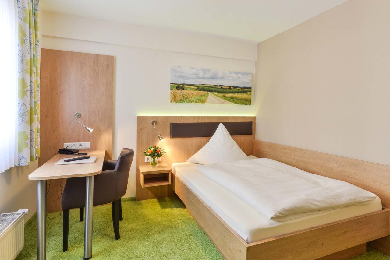 Hotel Sixt Rohr in Niederbayern Екстер'єр фото
